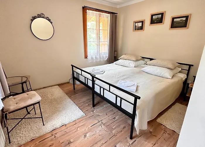 Alojamento de Acomodação e Pequeno-almoço Orle Gniazdo Biala Woda