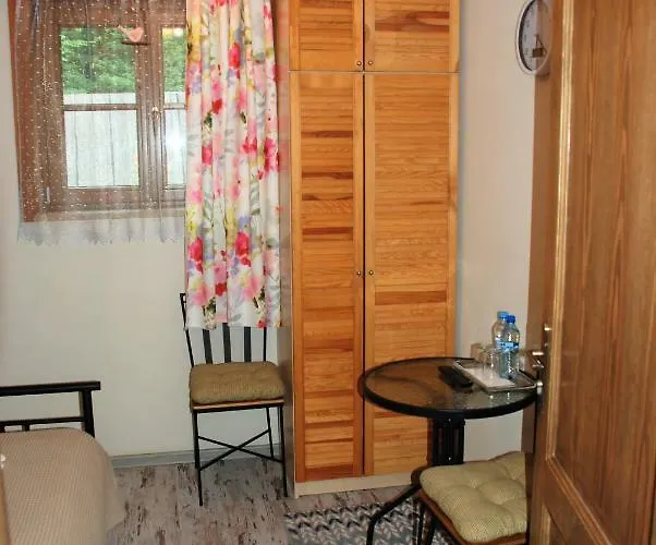 Alojamento de Acomodação e Pequeno-almoço Orle Gniazdo